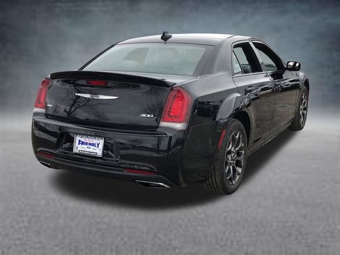 Used 2018 Chrysler 300 S w/ S Model Appearance Package image 7