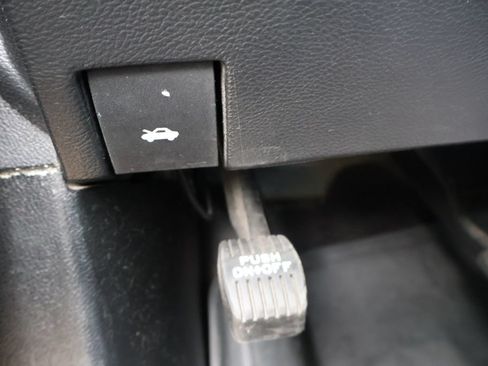 Used 2016 Dodge Challenger SXT RWD image 24