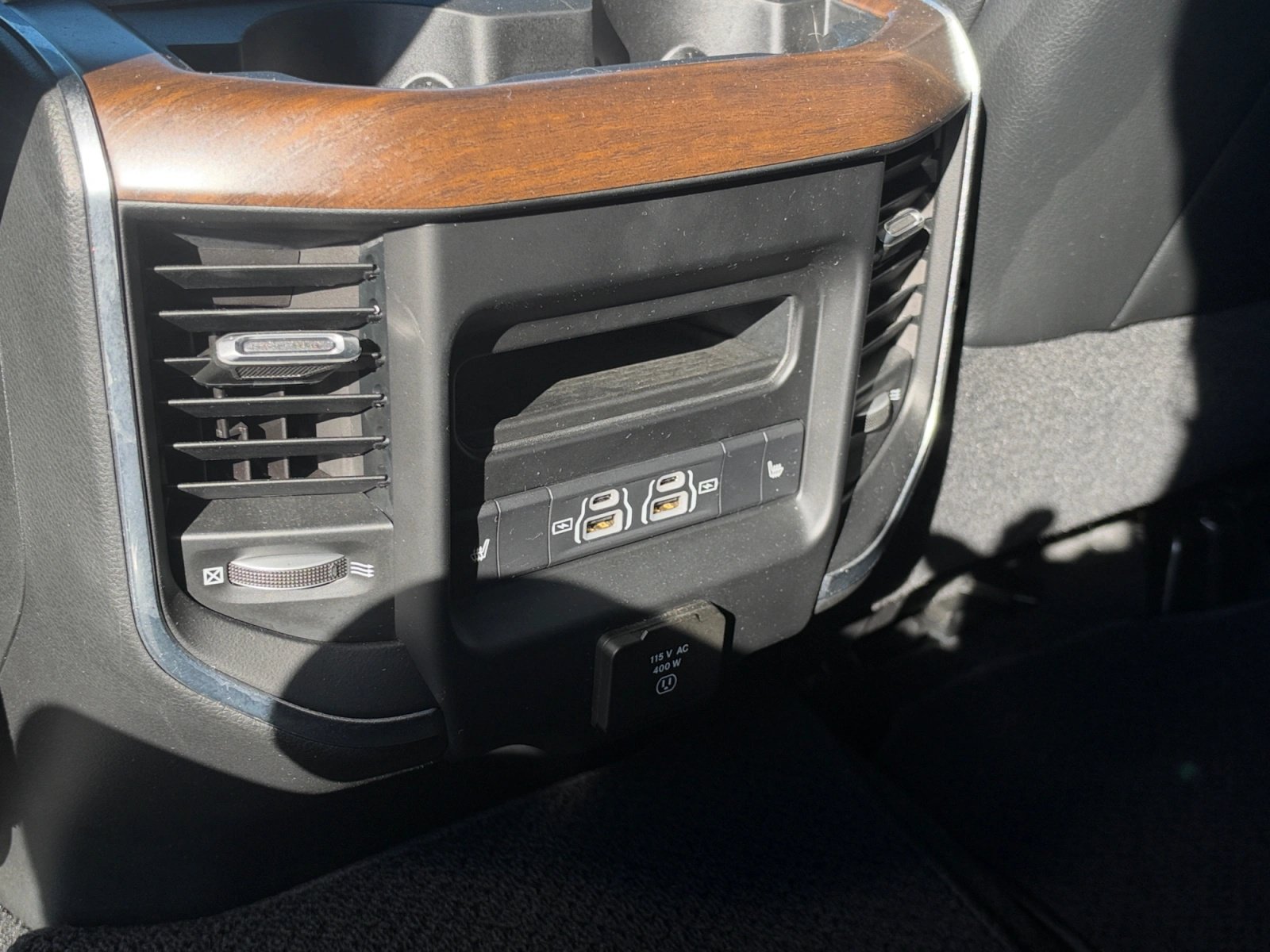 Used 2022 RAM 2500 Laramie AWD/4WD image 21