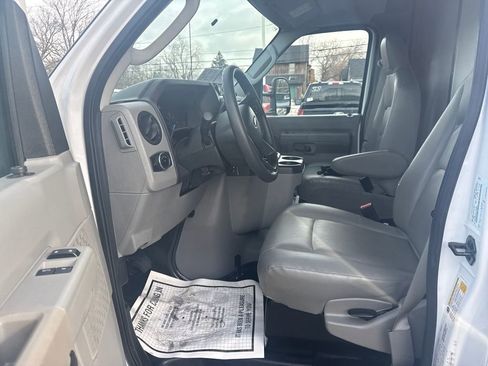 Used 2024 Ford E-450 and Econoline 450 Super Duty w/ Power Windows & Locks Group image 14