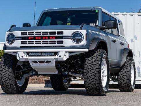 New 2025 Ford Bronco Heritage Edition image 9