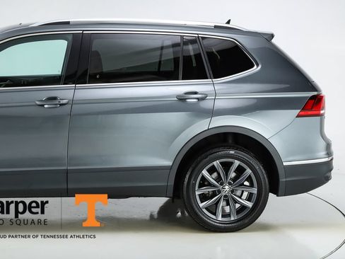 Used 2022 Volkswagen Tiguan SE w/ Panoramic Sunroof Package AWD/4WD image 42
