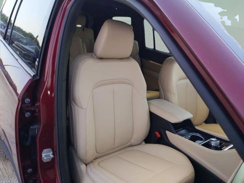 New 2025 Jeep Grand Cherokee L Limited w/ MOPAR Finishing Package RWD image 32