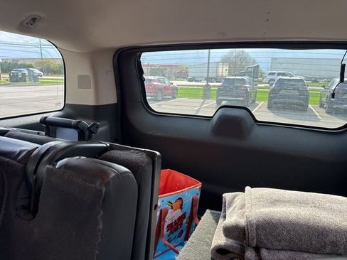 Used 2010 GMC Yukon SLT image 16