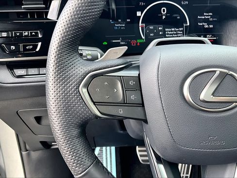 Certified 2026 Lexus TX 500h AWD w/ Technology Package image 22
