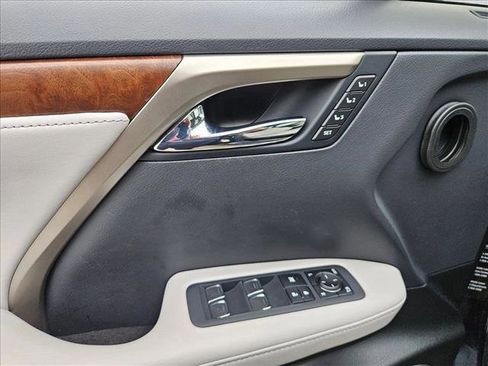 Used 2022 Lexus RX 350L FWD w/ Premium Package image 9