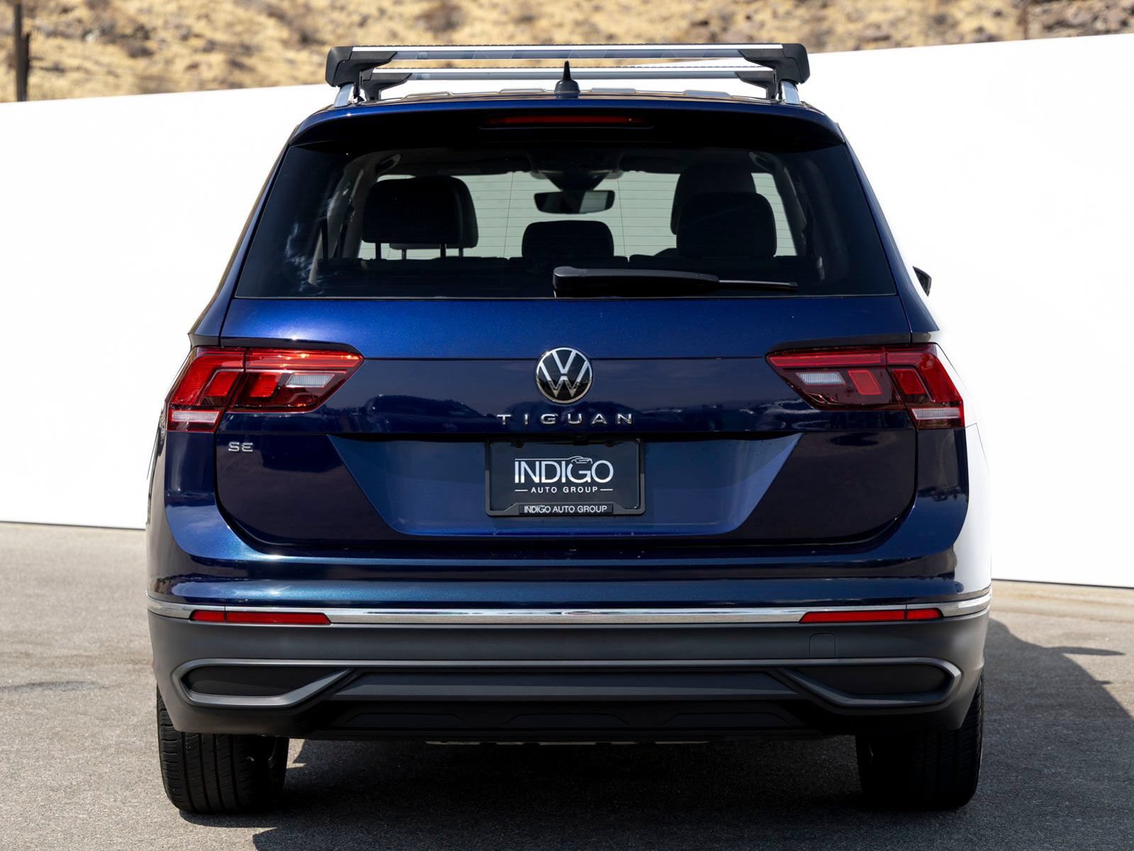 Used 2023 Volkswagen Tiguan SE w/ Panoramic Sunroof Package FWD image 6