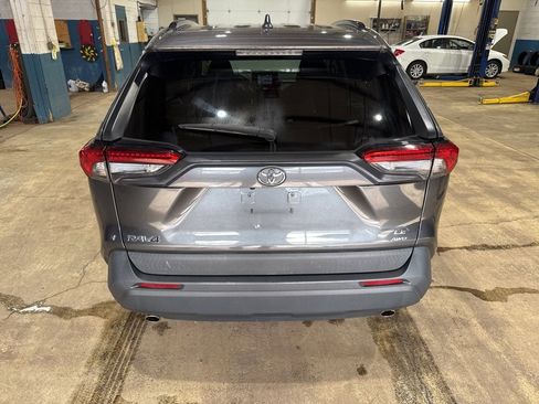 Used 2020 Toyota RAV4 LE image 3