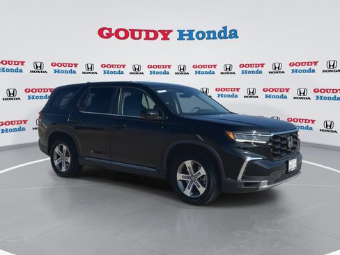 Used 2023 Honda Pilot EX-L image 2