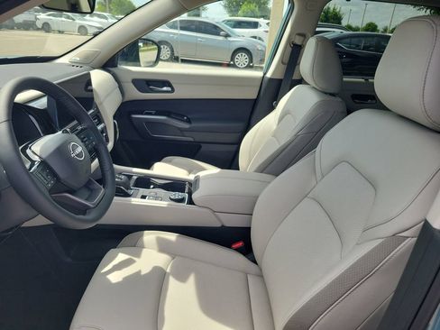 New 2026 Nissan Pathfinder SL w/ SL Premium Package (P04) AWD/4WD image 9