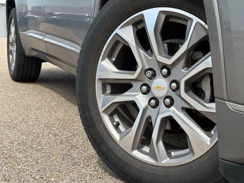 Used 2018 Chevrolet Traverse Premier w/ LPO, Cargo Package image 2