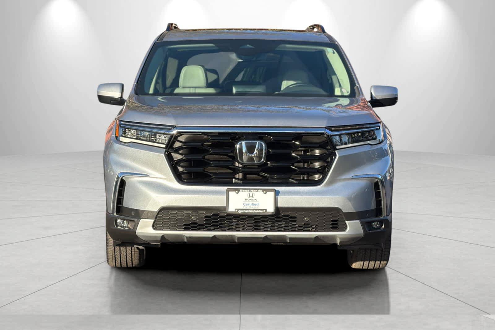 Used 2023 Honda Pilot Touring image 10