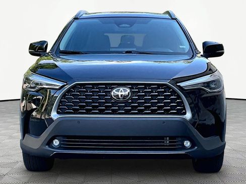Certified 2025 Toyota Corolla Cross XLE AWD/4WD image 4