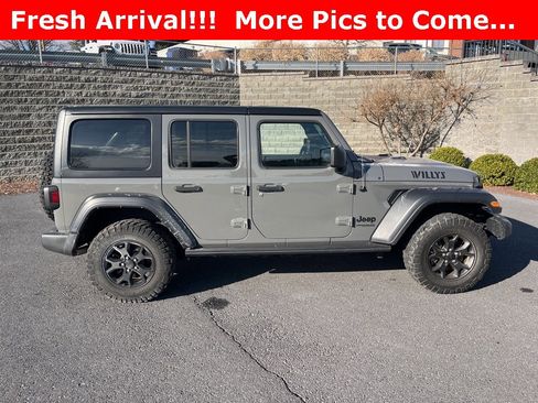 Used 2022 Jeep Wrangler Unlimited Willys image 3
