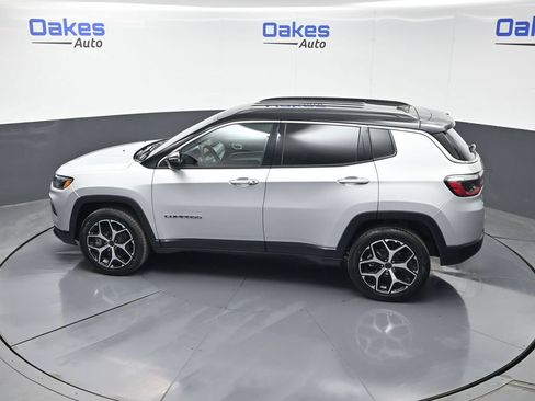 Used 2025 Jeep Compass Limited AWD/4WD image 47