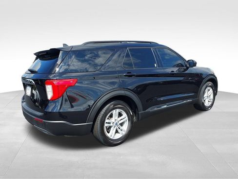 Used 2024 Ford Explorer XLT w/ Equipment Group 202A RWD image 5