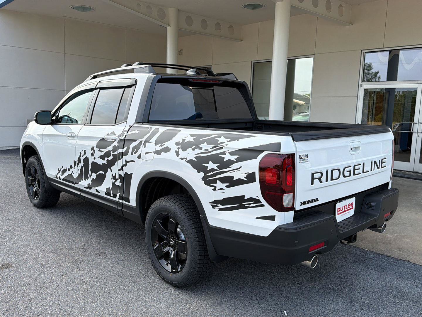 New 2026 Honda Ridgeline Black Edition image 5
