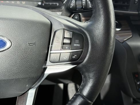 Used 2020 Ford Explorer Limited image 19