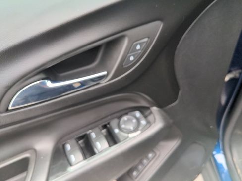 Used 2022 Chevrolet Equinox Premier AWD/4WD image 6