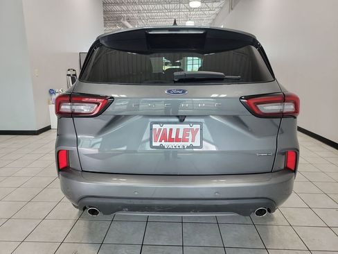 Used 2023 Ford Escape ST-Line Elite AWD/4WD image 9