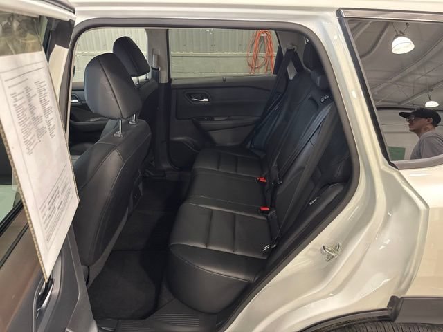 Certified 2023 Nissan Rogue SV w/ SV Premium B Package AWD/4WD image 12