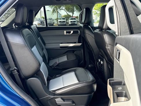 Used 2023 Ford Explorer XLT w/ Equipment Group 202A RWD image 28