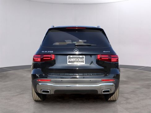 Certified 2025 Mercedes-Benz GLB 250 4MATIC image 6