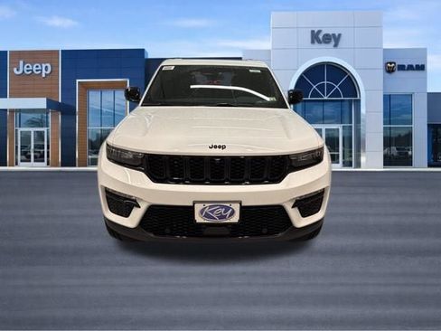 New 2025 Jeep Grand Cherokee Limited w/ Luxury Tech Group II AWD/4WD image 10