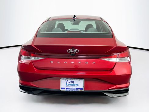 Used 2023 Hyundai Elantra SEL w/ Cargo Package FWD image 6