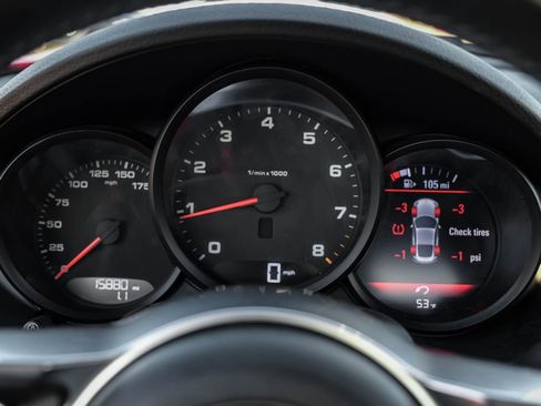 Used 2019 Porsche 718 Cayman image 13