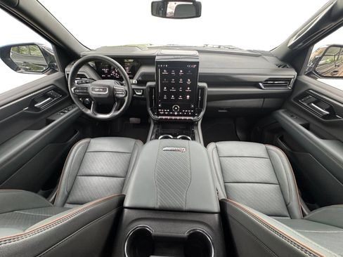 Certified 2025 GMC Yukon AT4 AWD/4WD image 11