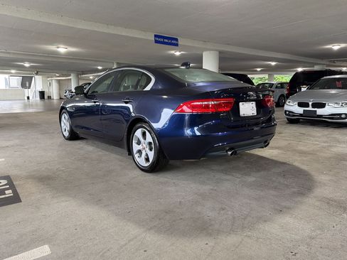 Used 2018 Jaguar XE RWD image 2