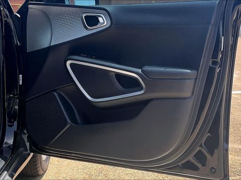 Used 2022 Kia Soul LX w/ Technology Package FWD image 26