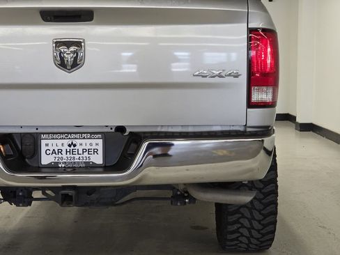 Used 2019 RAM 1500 Classic SLT AWD/4WD image 45