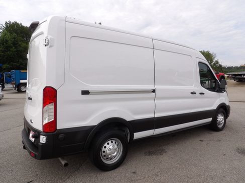 Used 2020 Ford Transit 250 Medium Roof AWD image 8