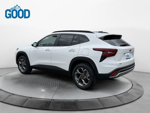 New 2026 Chevrolet Trax LT FWD image 3