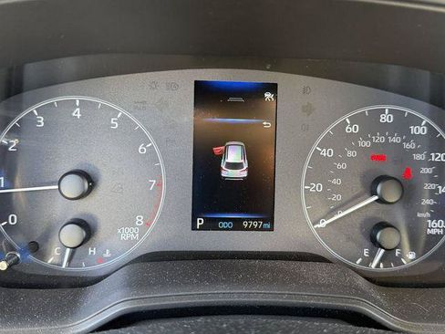 Certified 2025 Toyota Corolla Cross L FWD image 9