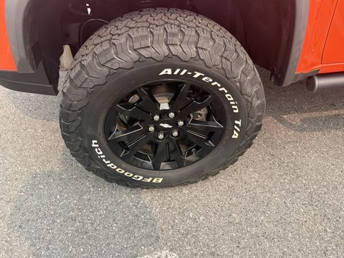 Used 2022 Chevrolet Colorado ZR2 w/ ZR2 Dusk Special Edition AWD/4WD image 11