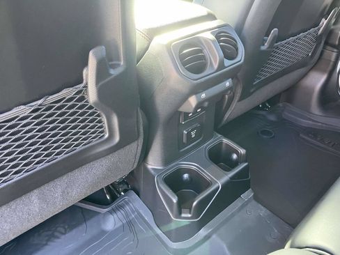 New 2026 Jeep Gladiator Rubicon AWD/4WD image 29