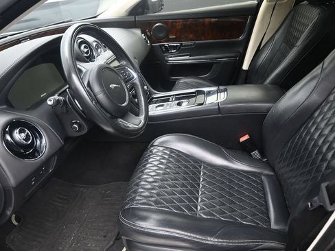 Used 2016 Jaguar XJ L Portfolio RWD image 11