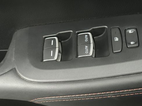 Certified 2025 Honda HR-V Sport image 13