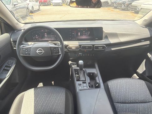 Used 2026 Nissan Sentra SV w/ Floor Mat Package FWD image 2