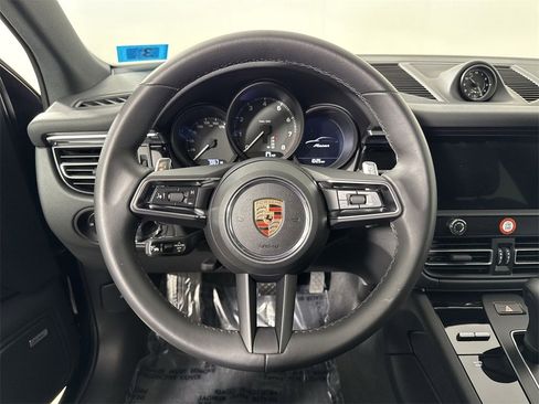 Certified 2025 Porsche Macan image 36