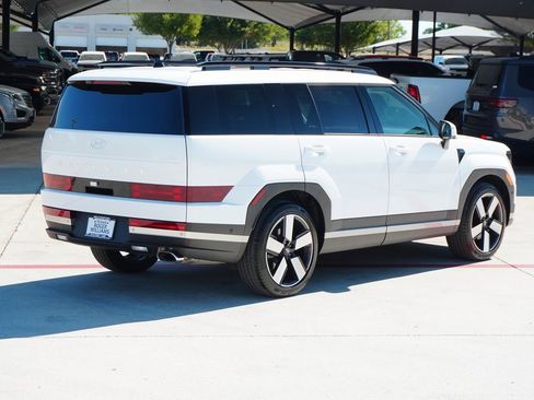 Used 2025 Hyundai Santa Fe Limited image 5