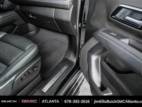Used 2025 Chevrolet Tahoe LT RWD image 24
