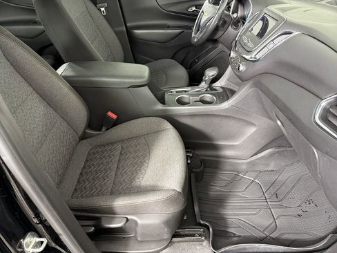 Used 2022 Chevrolet Equinox LT image 11