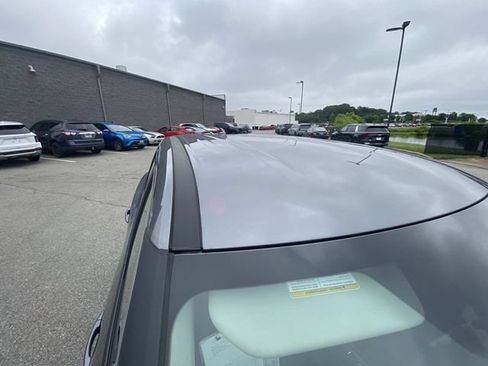 Used 2025 Nissan Rogue SV FWD image 11