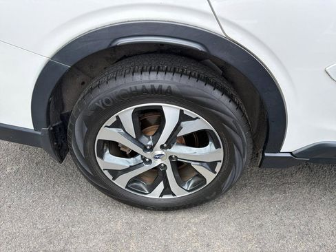 Used 2022 Subaru Outback Limited AWD/4WD image 5