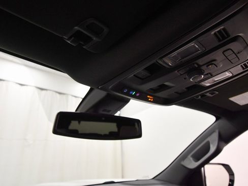 Used 2022 GMC Yukon AT4 image 29