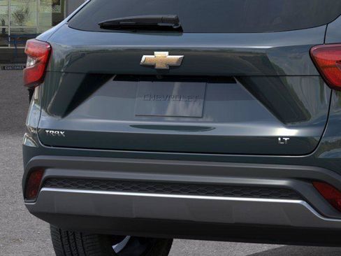 New 2026 Chevrolet Trax LT FWD image 14